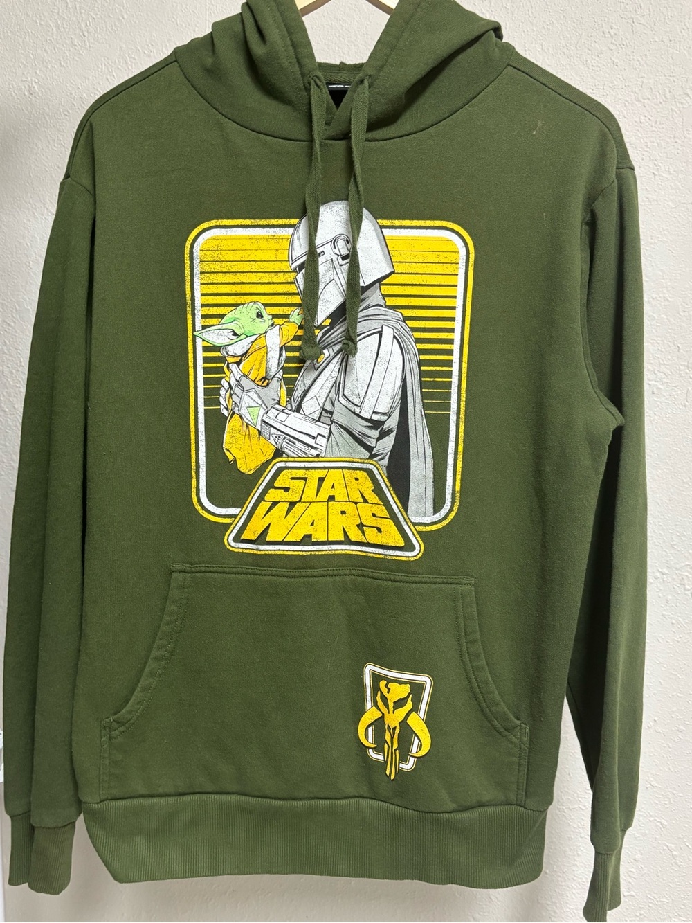 Star Wars The Mandalorian Grogu Baby Yoda Olive Green Graphic Hoodie S
